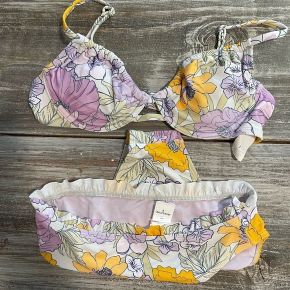 Cupshe Underwire Top & High Waist Cheeky Floral Bikini Set Size Small - Picture 8 of 9